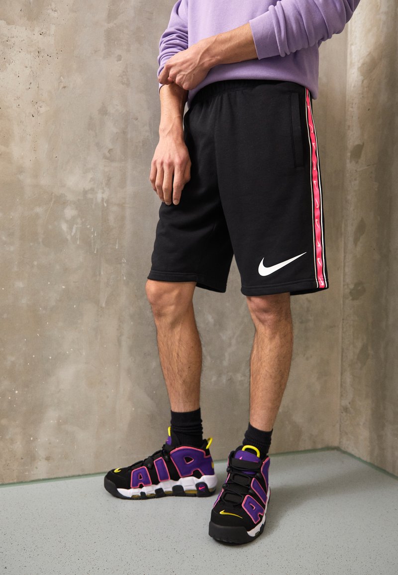 Men's Casual Shorts | Nike Sportswear REPEAT - Shorts - black/white/black - KR50856